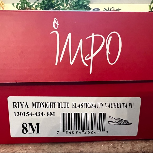 Impo navy sandals, lightly worn - Picture 2 of 4